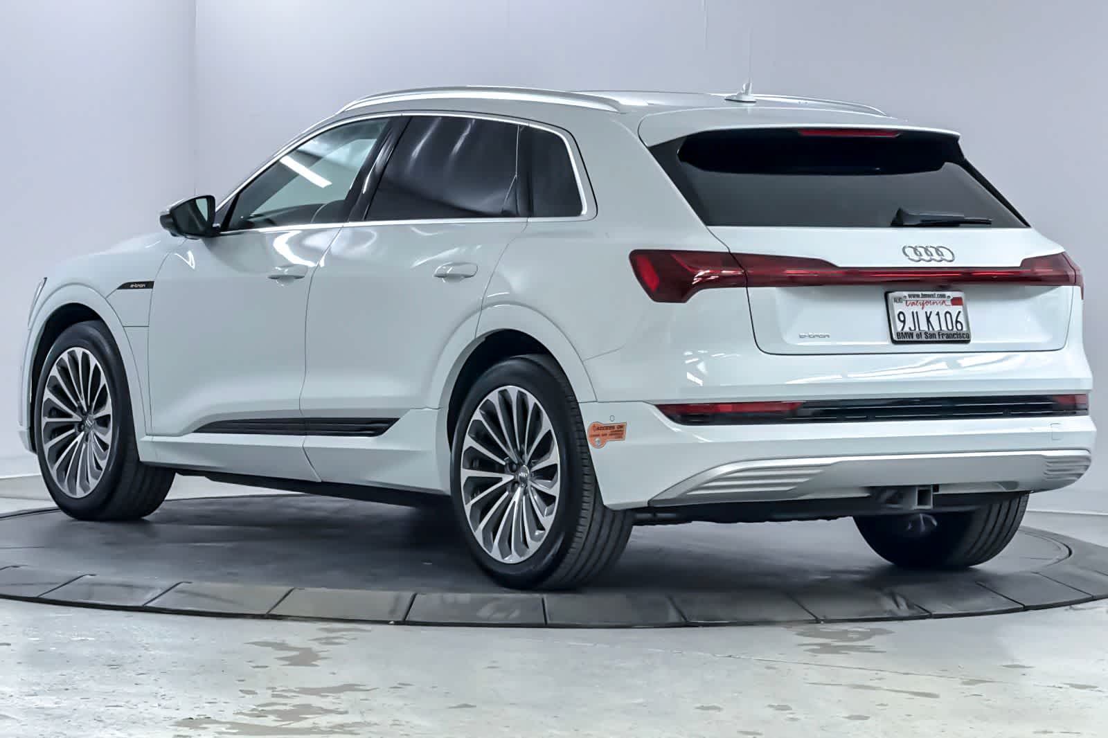 Thumbnail: 2019 Audi e-tron - 6