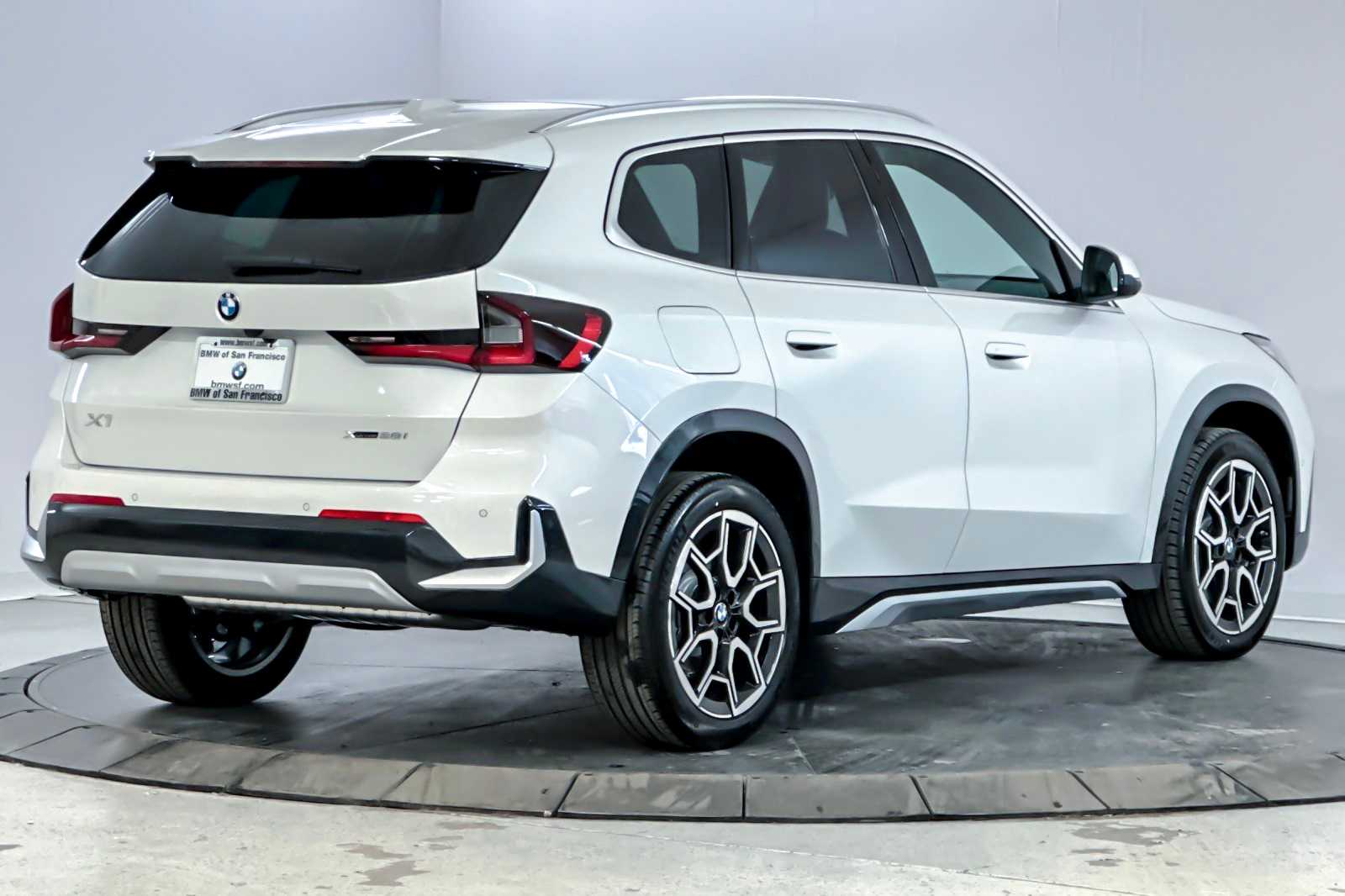 Thumbnail: 2025 BMW X1 - 2