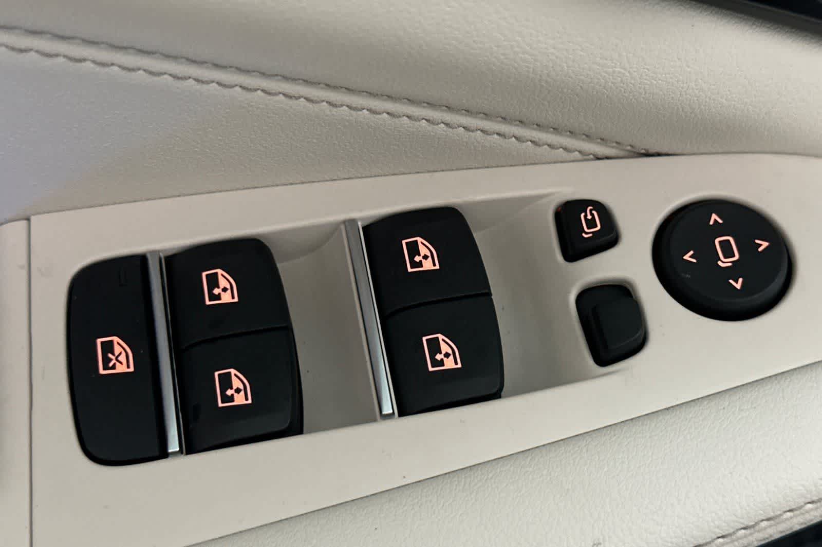 Thumbnail: 2026 BMW X5 - 13