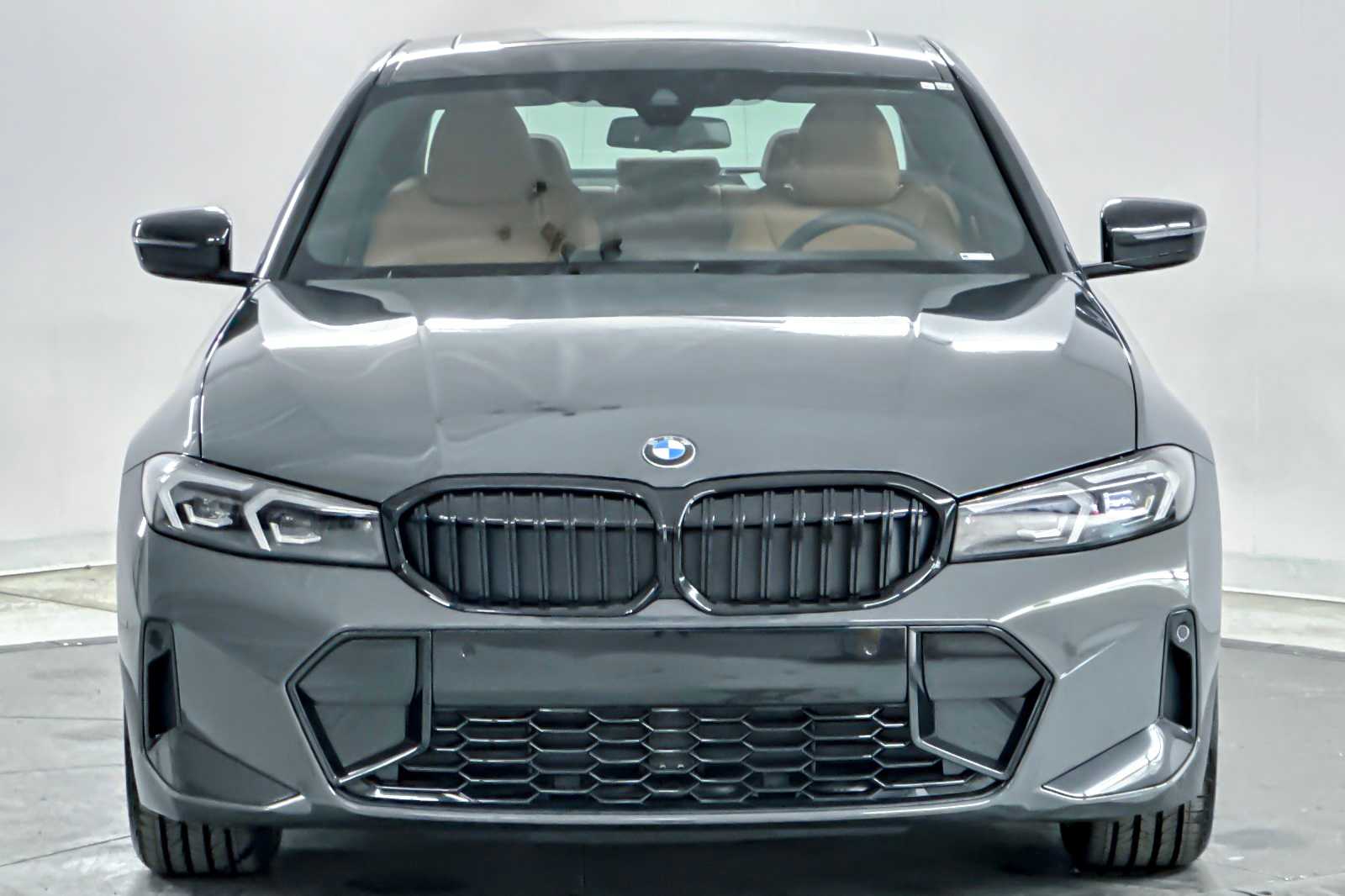 Thumbnail: 2026 BMW 3 Series - 10
