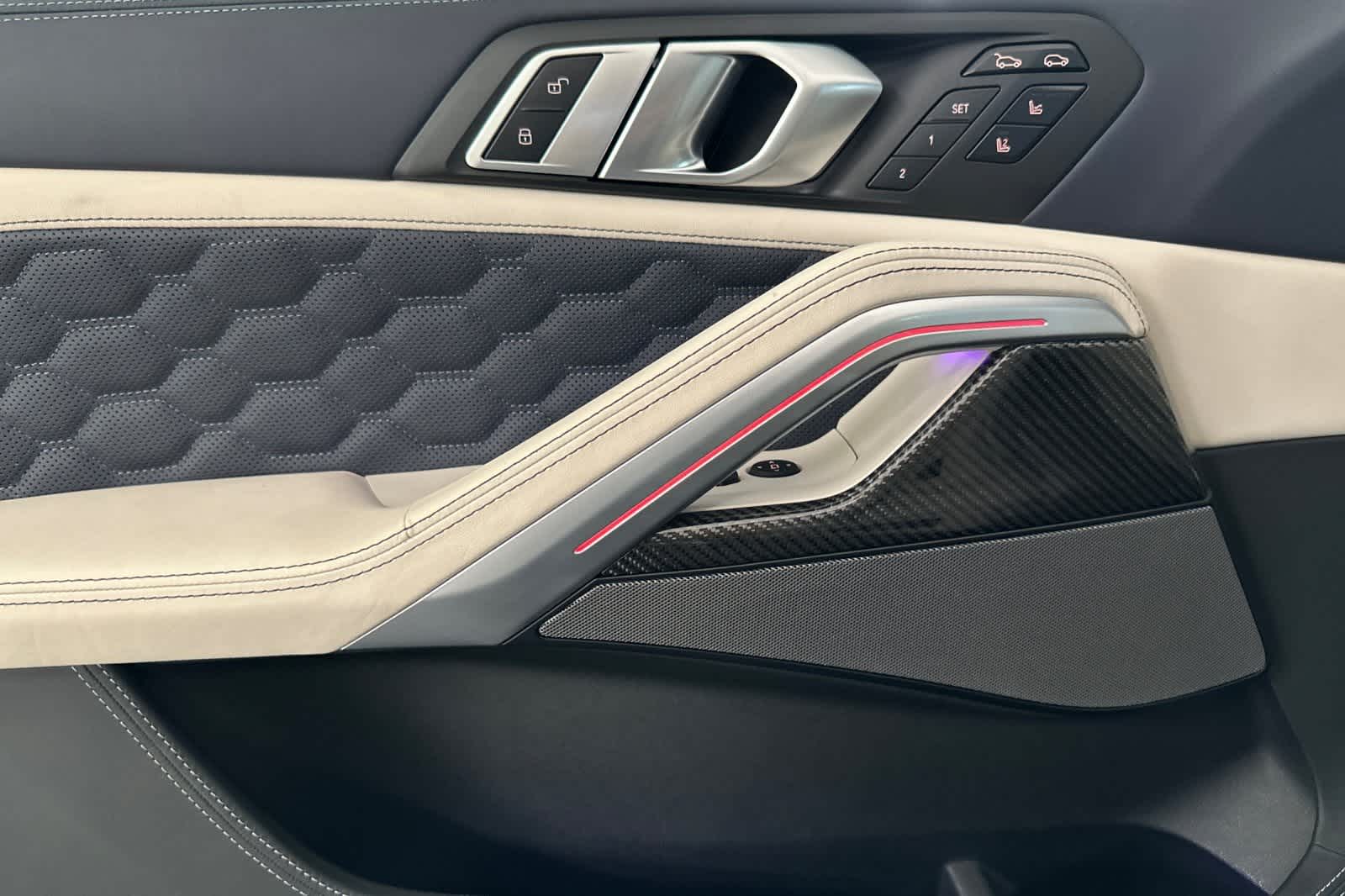 Thumbnail: 2022 BMW X6 - 12