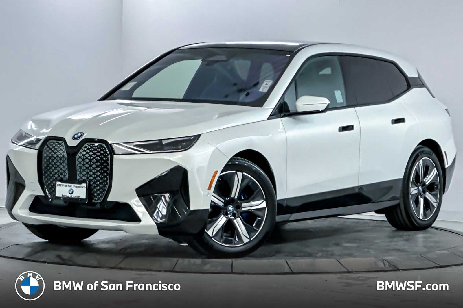Thumbnail: 2022 BMW iX - 1