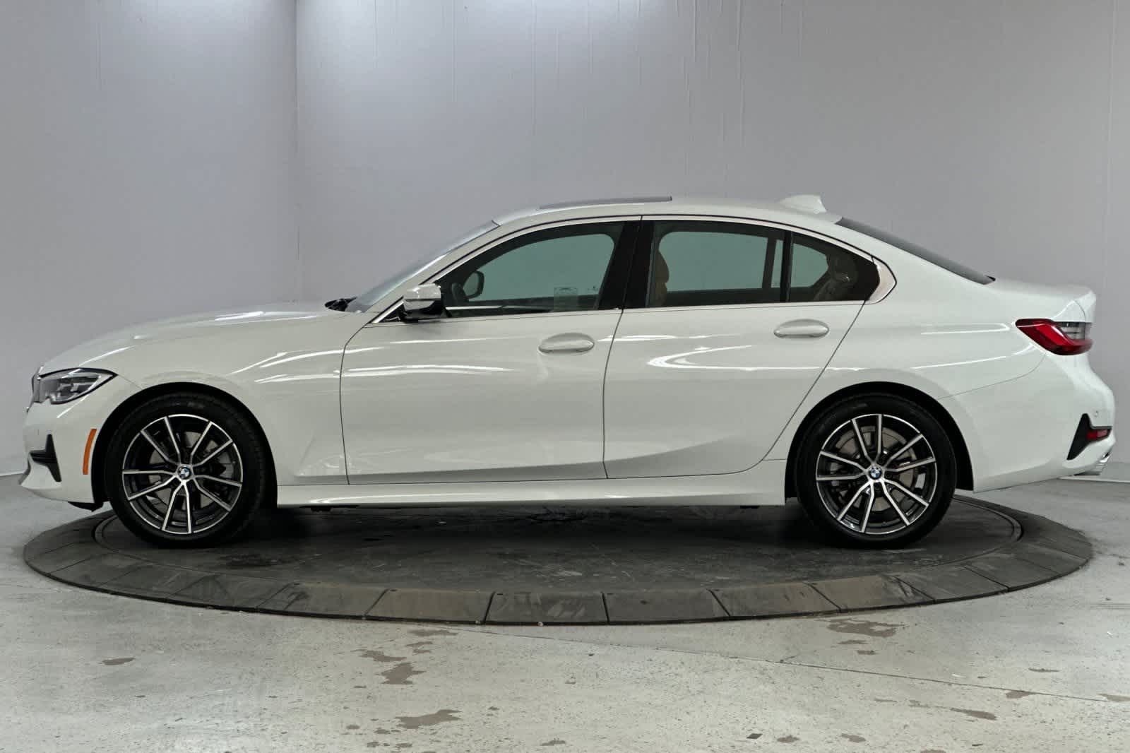 2022 BMW 3 Series 330i 5