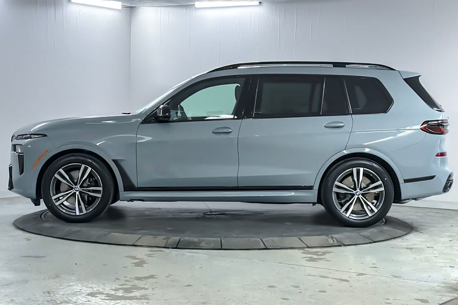 Thumbnail: 2026 BMW X7 - 5