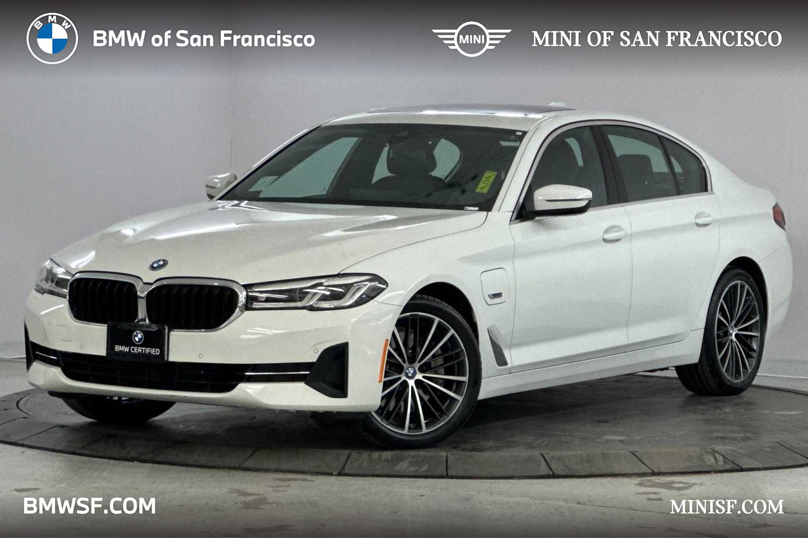 2023 BMW 5 Series 530e Hero Image
