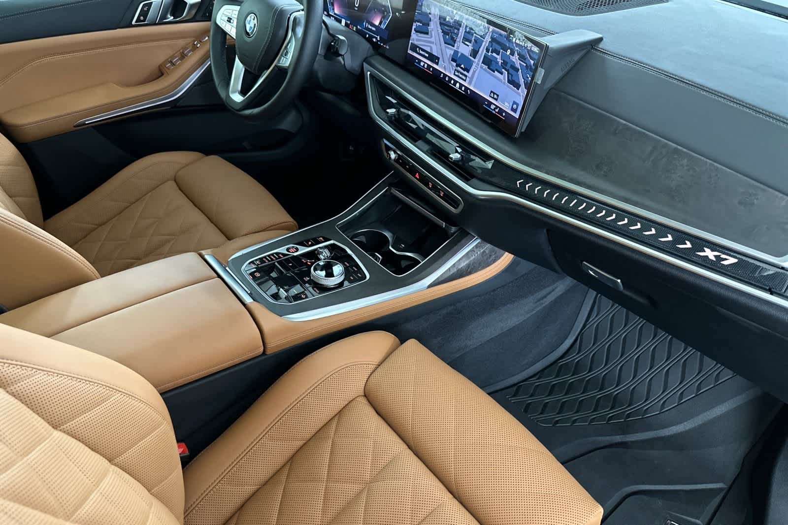 Thumbnail: 2024 BMW X7 - 16