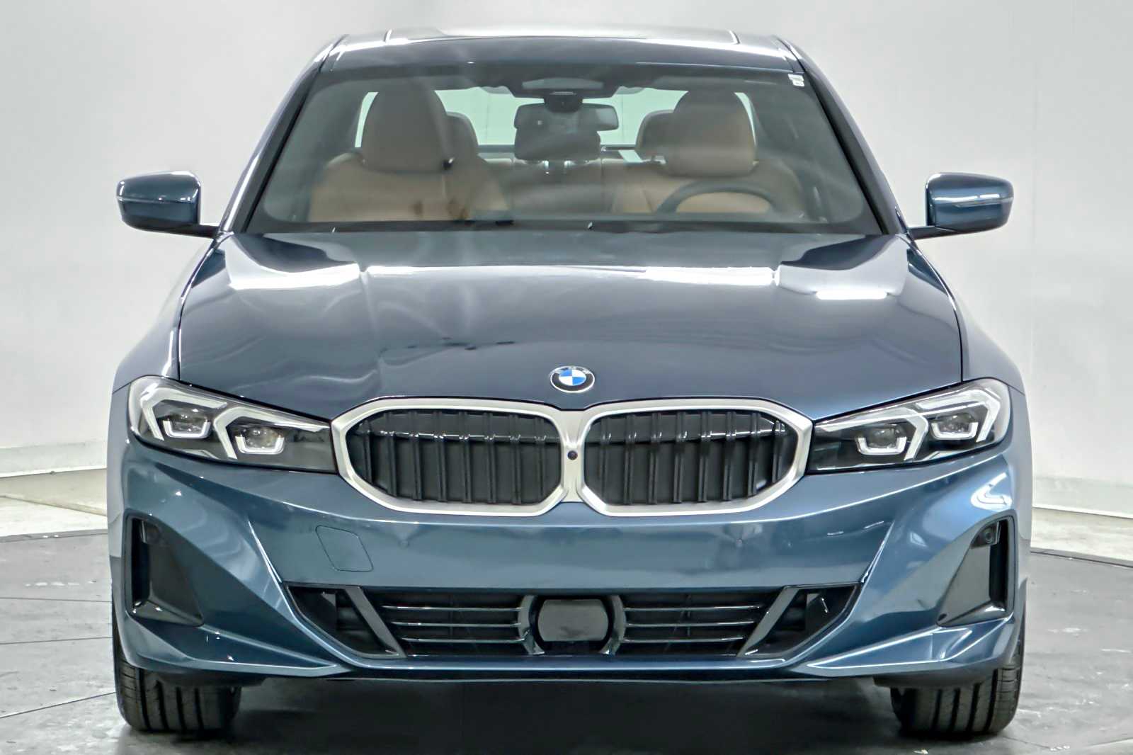 Thumbnail: 2026 BMW 3 Series - 10