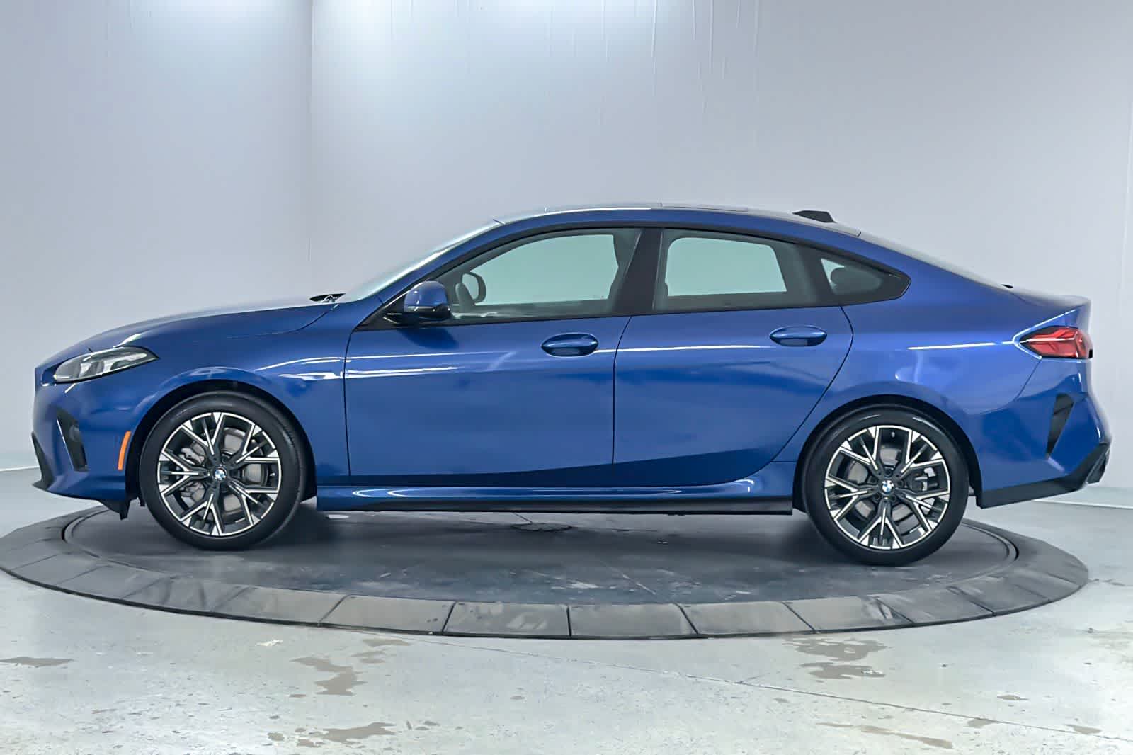 Thumbnail: 2026 BMW 2 Series - 5