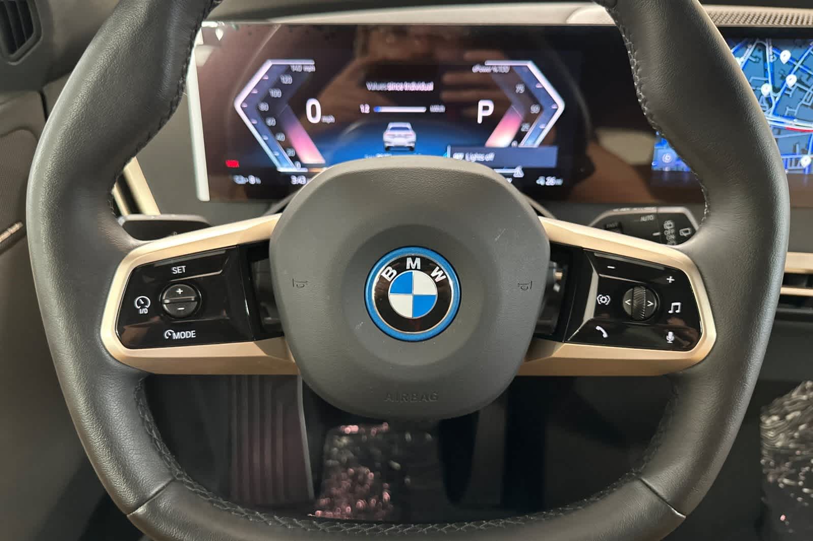 Thumbnail: 2022 BMW iX - 24