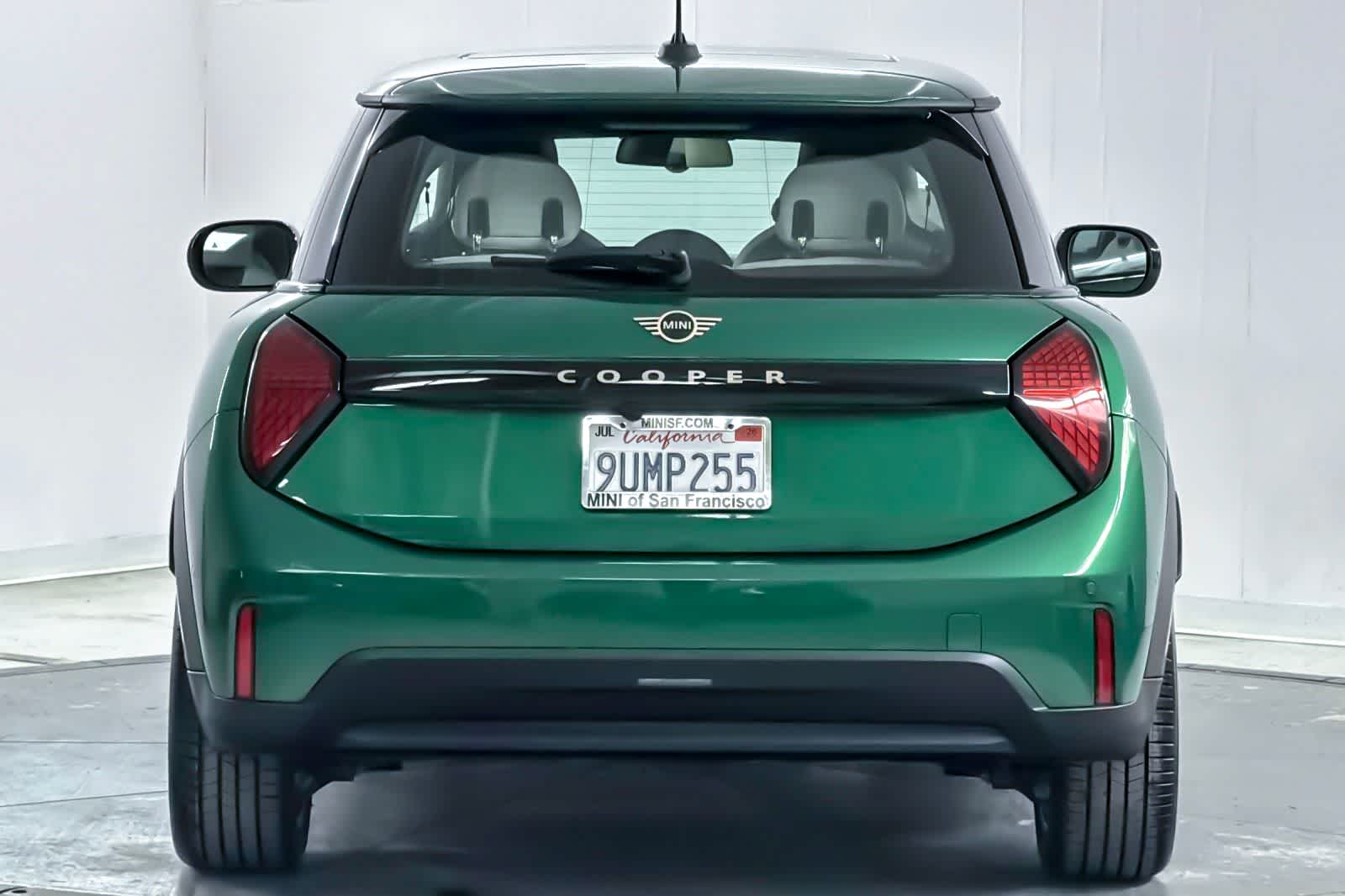 Thumbnail: 2025 MINI Cooper Hardtop - 7