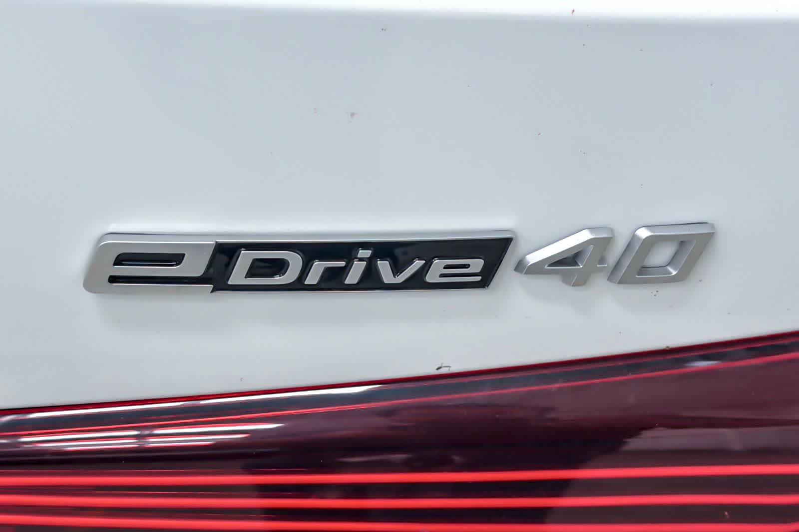 Thumbnail: 2026 BMW i4 - 25