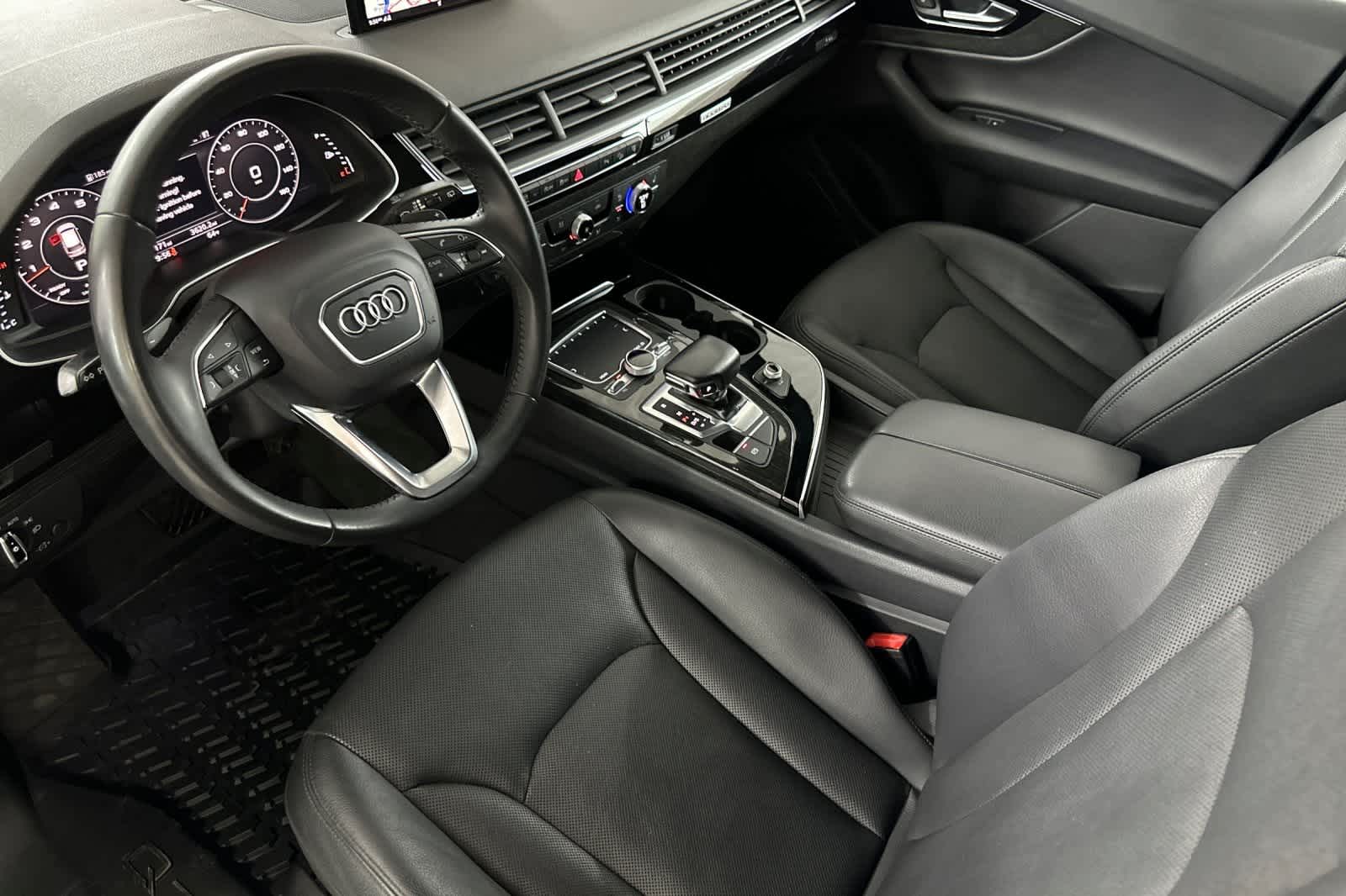 Thumbnail: 2017 Audi Q7 - 11