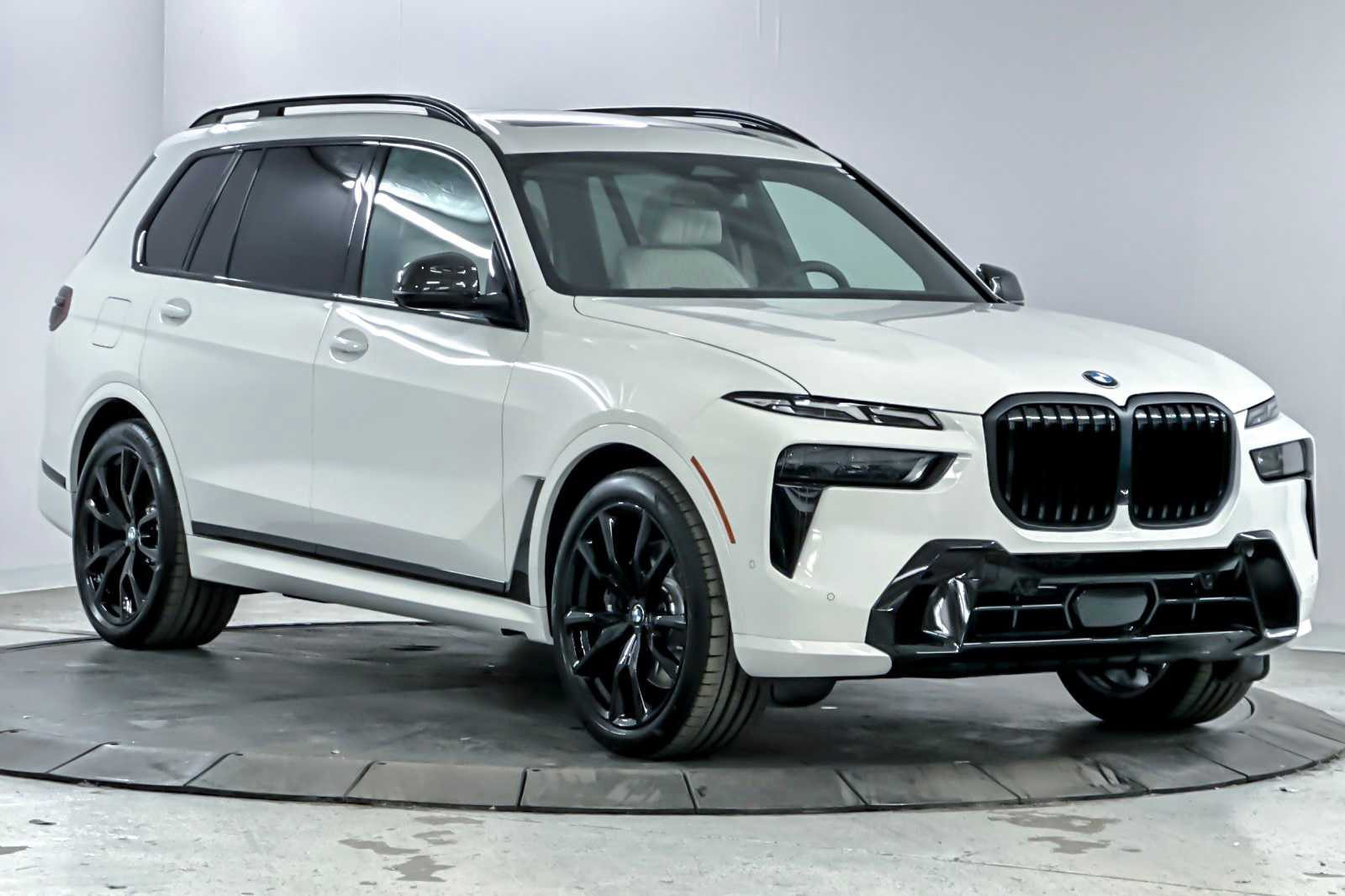 Thumbnail: 2026 BMW X7 - 9