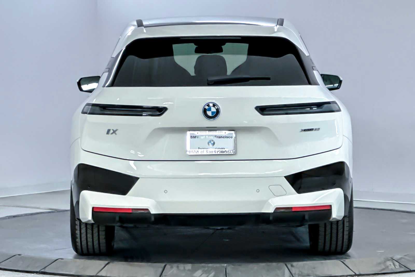Thumbnail: 2022 BMW iX - 7
