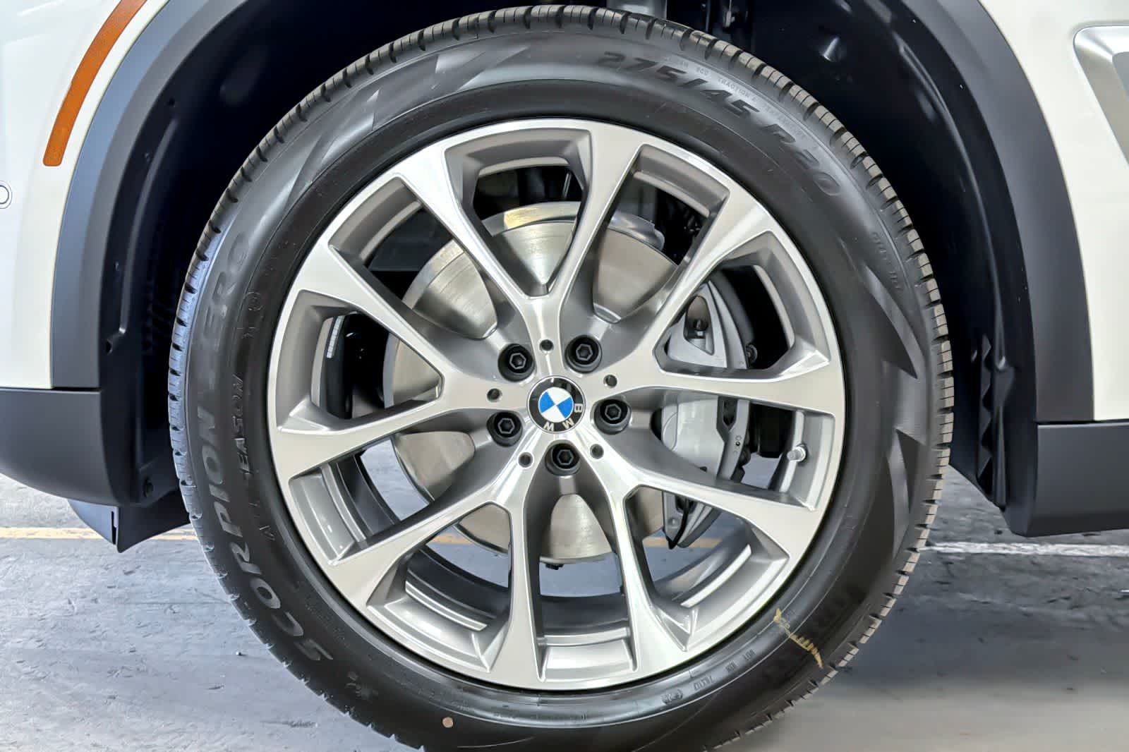 Thumbnail: 2026 BMW X5 - 25