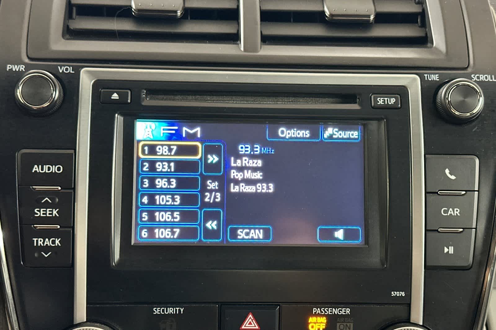 Thumbnail: 2013 Toyota Camry - 17