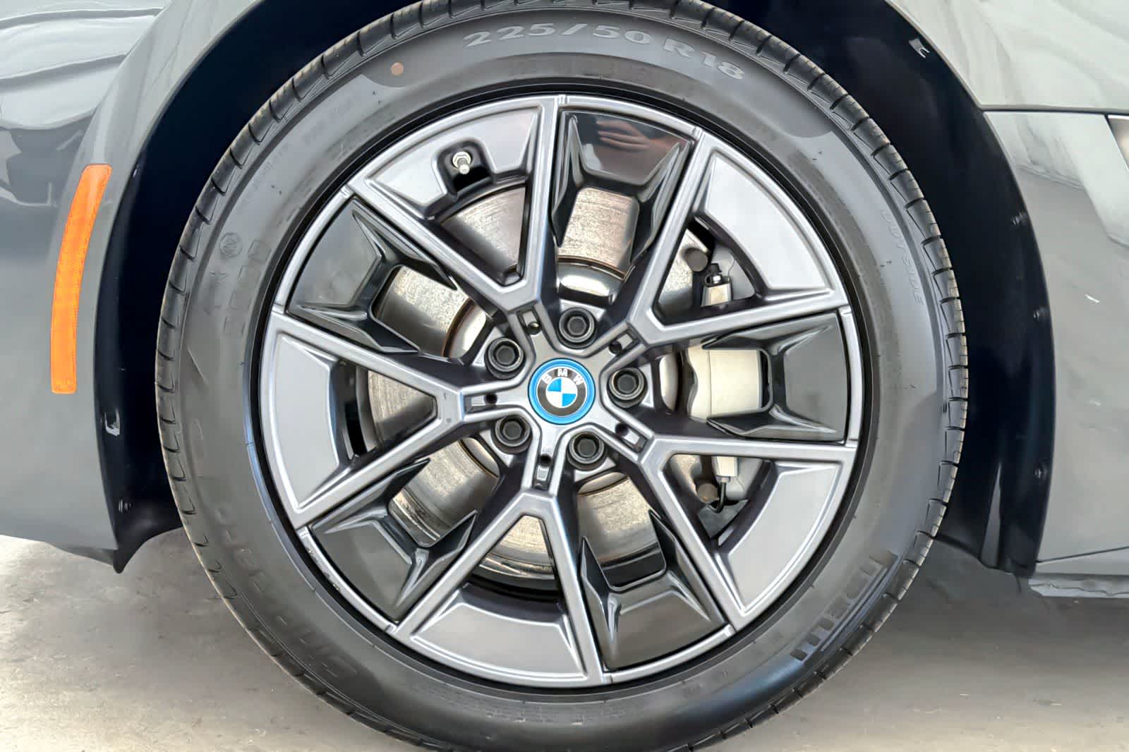 Thumbnail: 2023 BMW i4 - 25