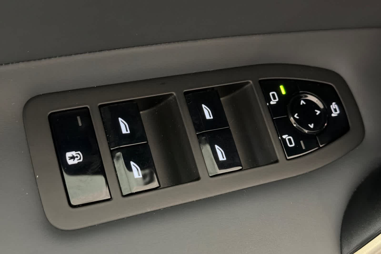 Thumbnail: 2023 BMW iX - 13