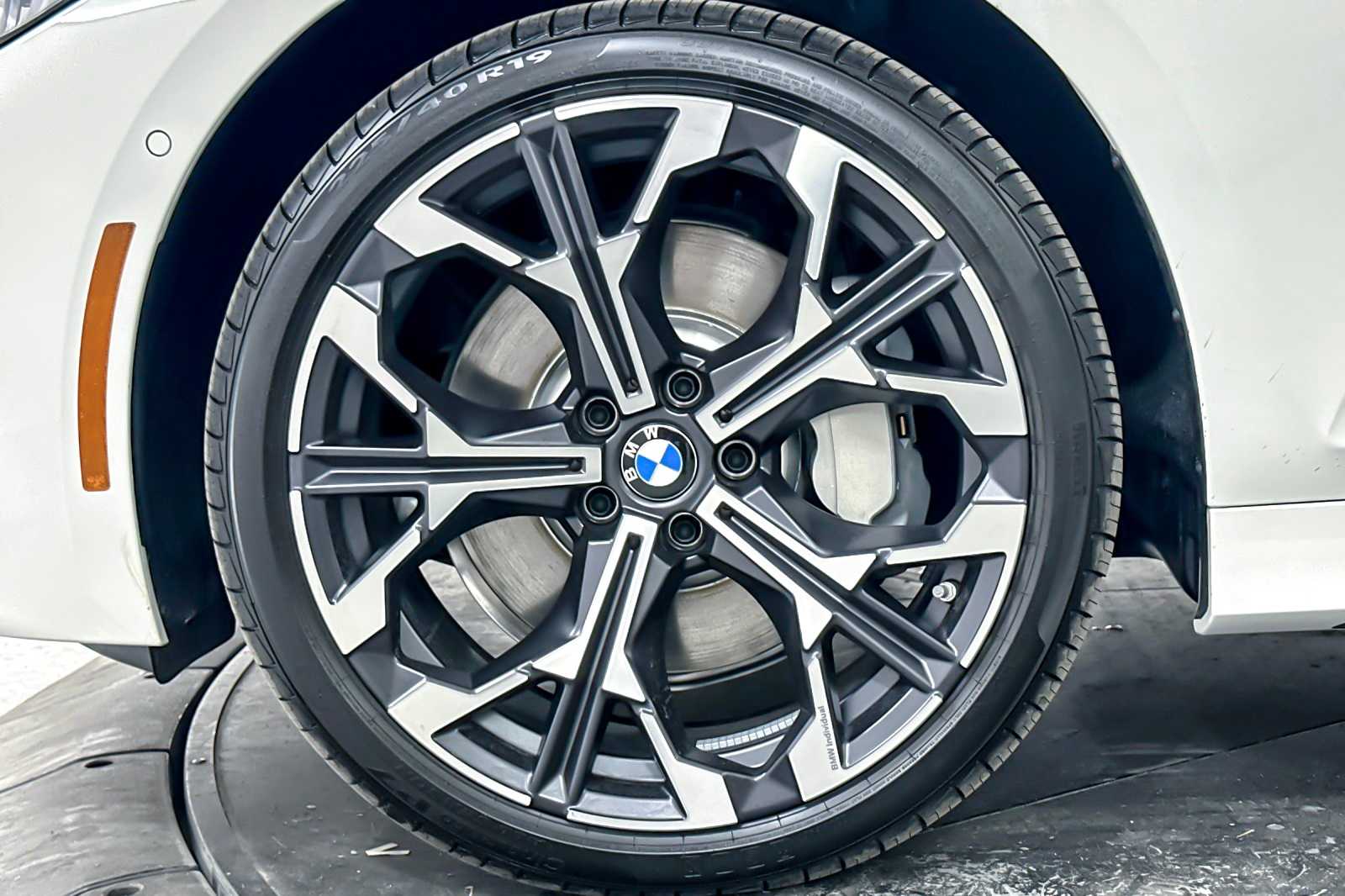 Thumbnail: 2026 BMW 3 Series - 24