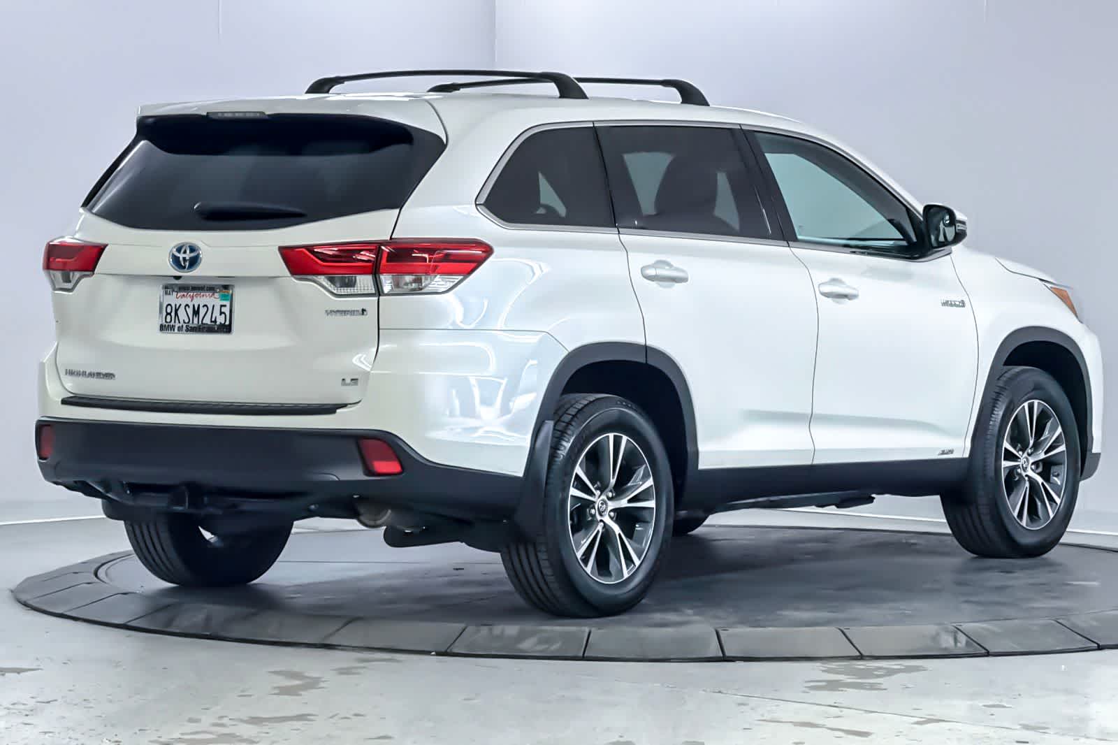 Thumbnail: 2019 Toyota Highlander - 2