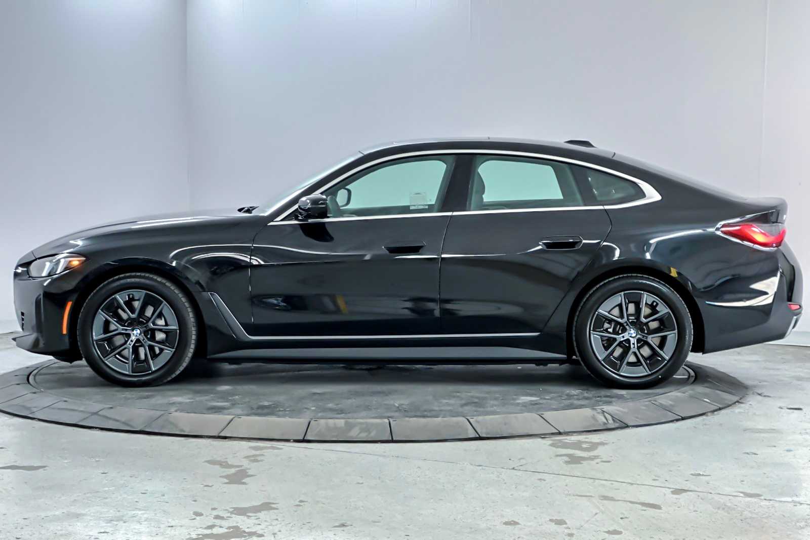 Thumbnail: 2025 BMW i4 - 5