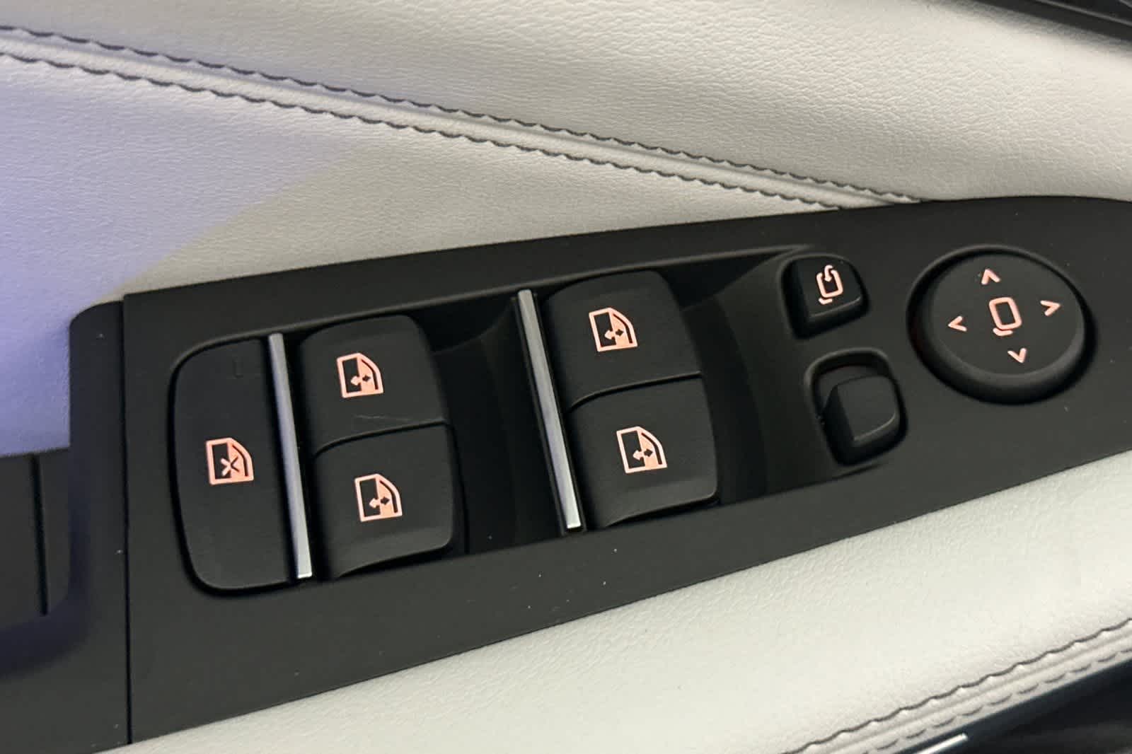 Thumbnail: 2026 BMW X5 - 13