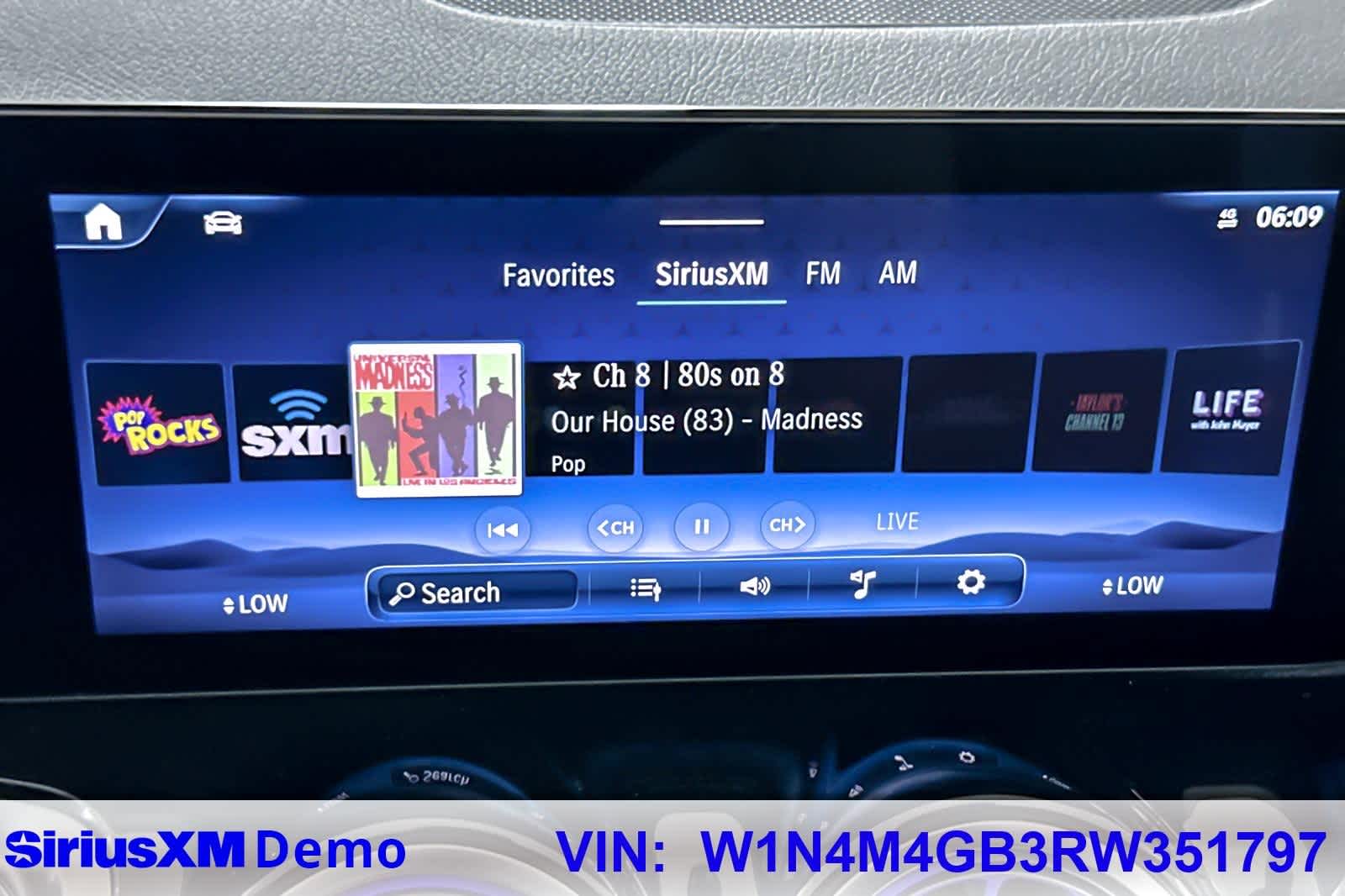 Thumbnail: 2024 Mercedes-Benz GLB - 28