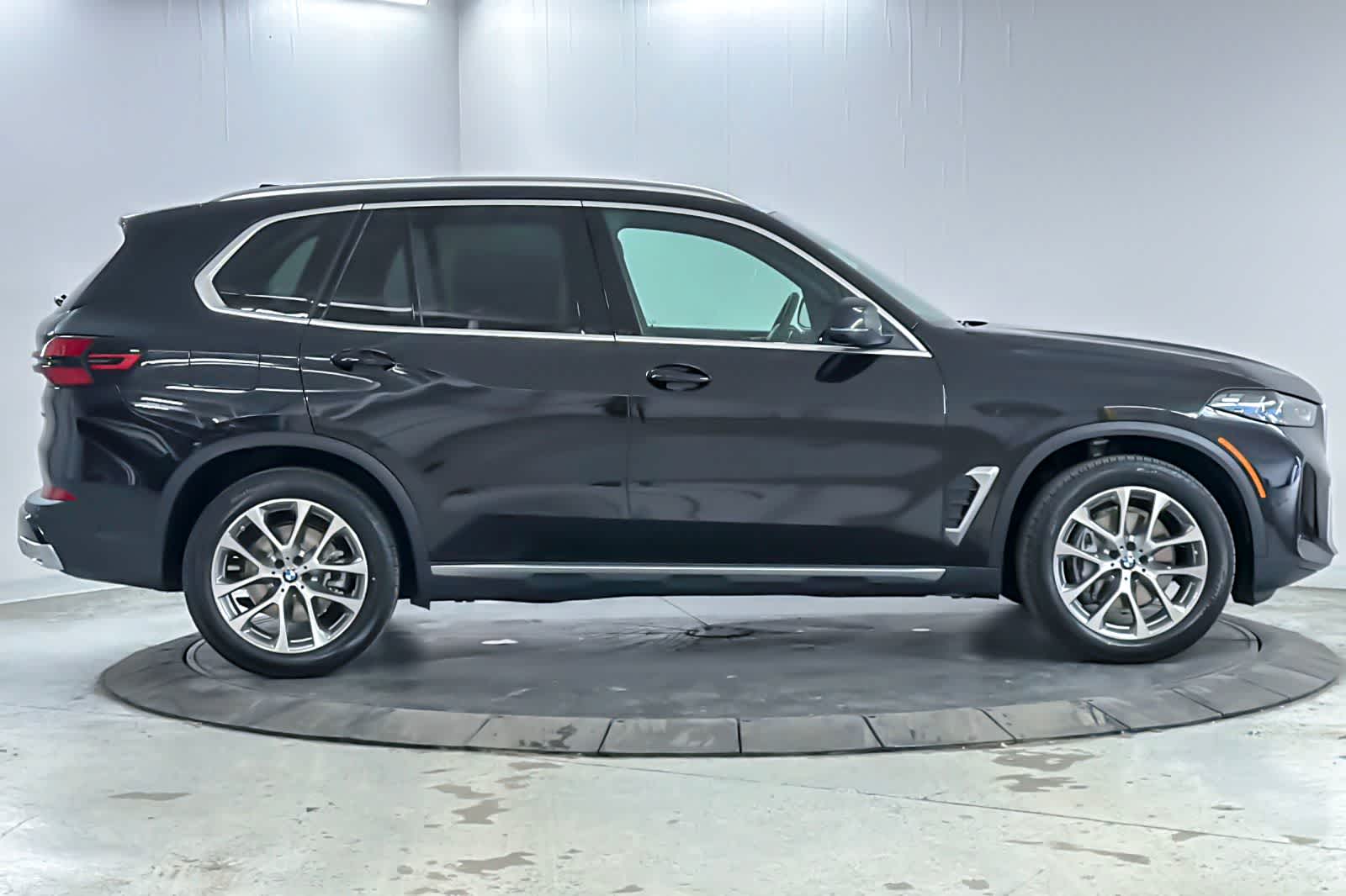 Thumbnail: 2026 BMW X5 - 8