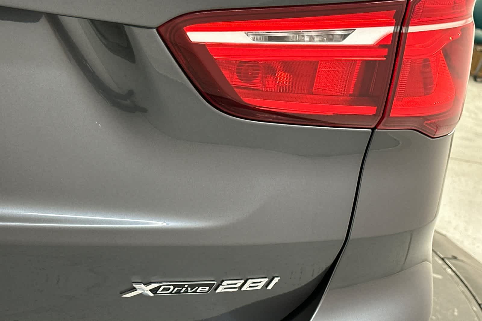 2022 BMW X1 xDrive28i 28