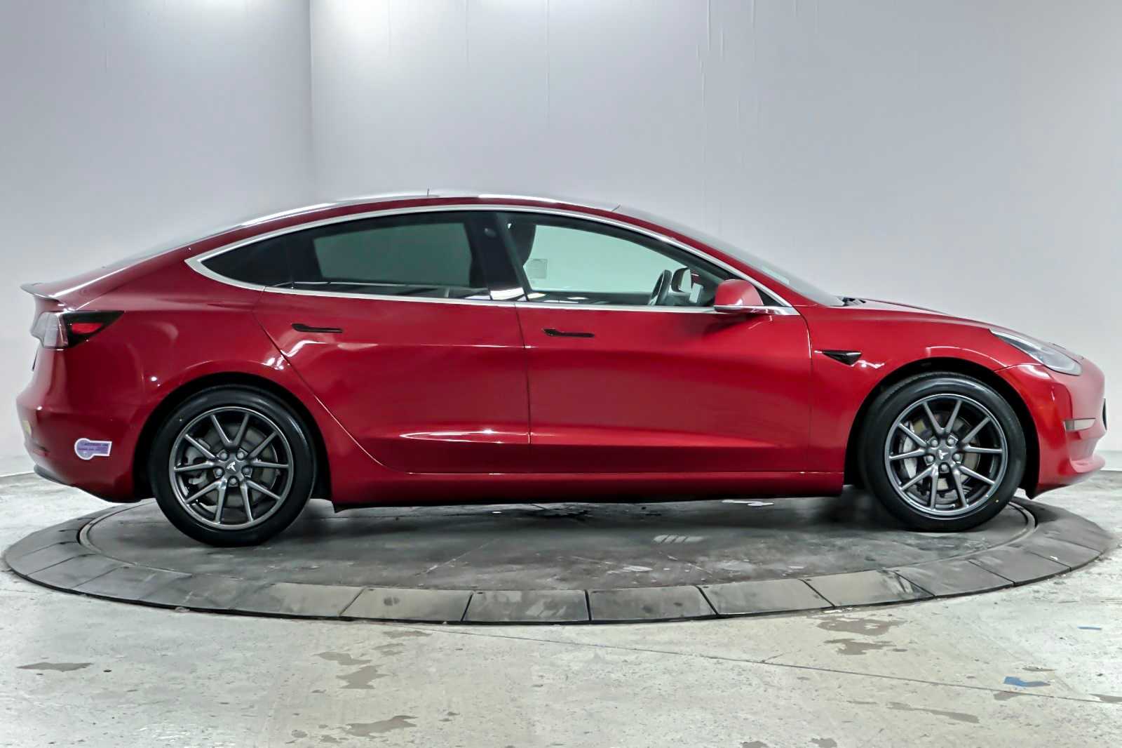 Thumbnail: 2019 Tesla Model 3 - 8