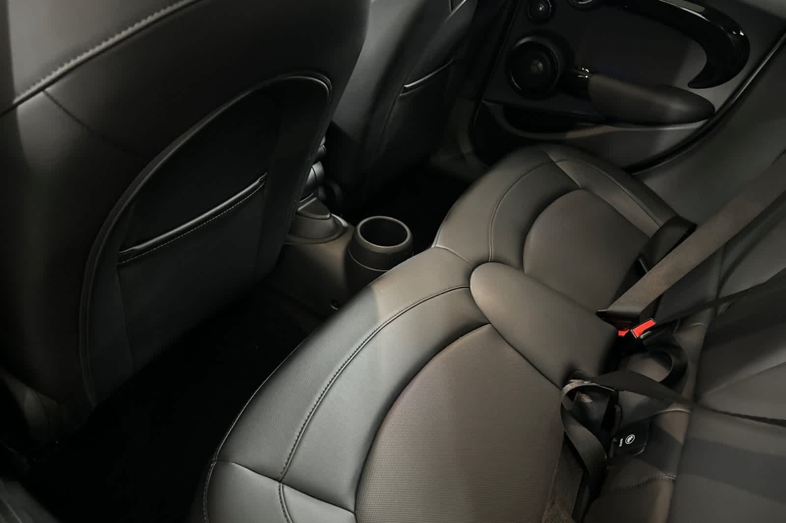 Thumbnail: 2017 MINI Cooper Hardtop - 4