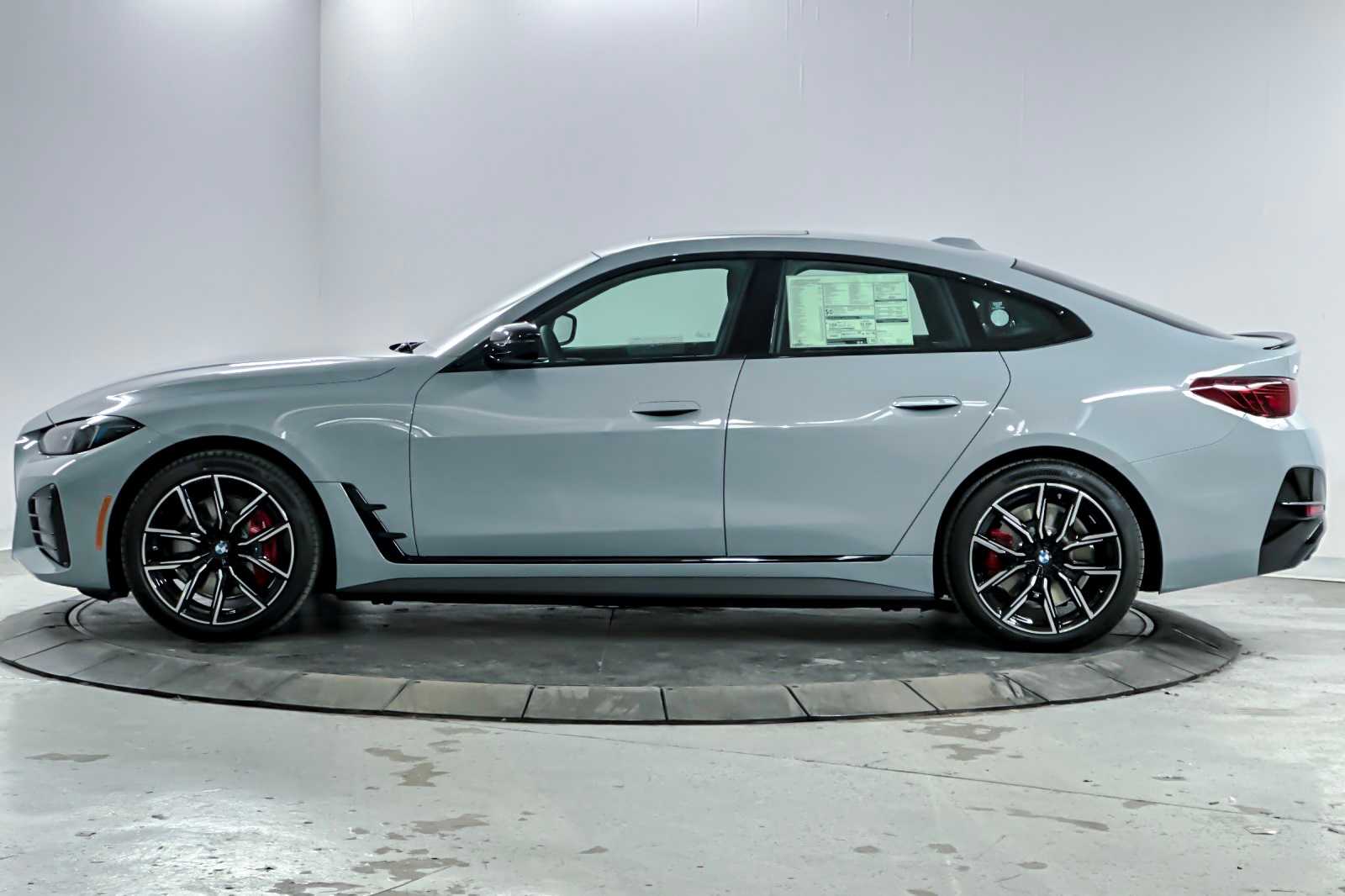 Thumbnail: 2025 BMW i4 - 5