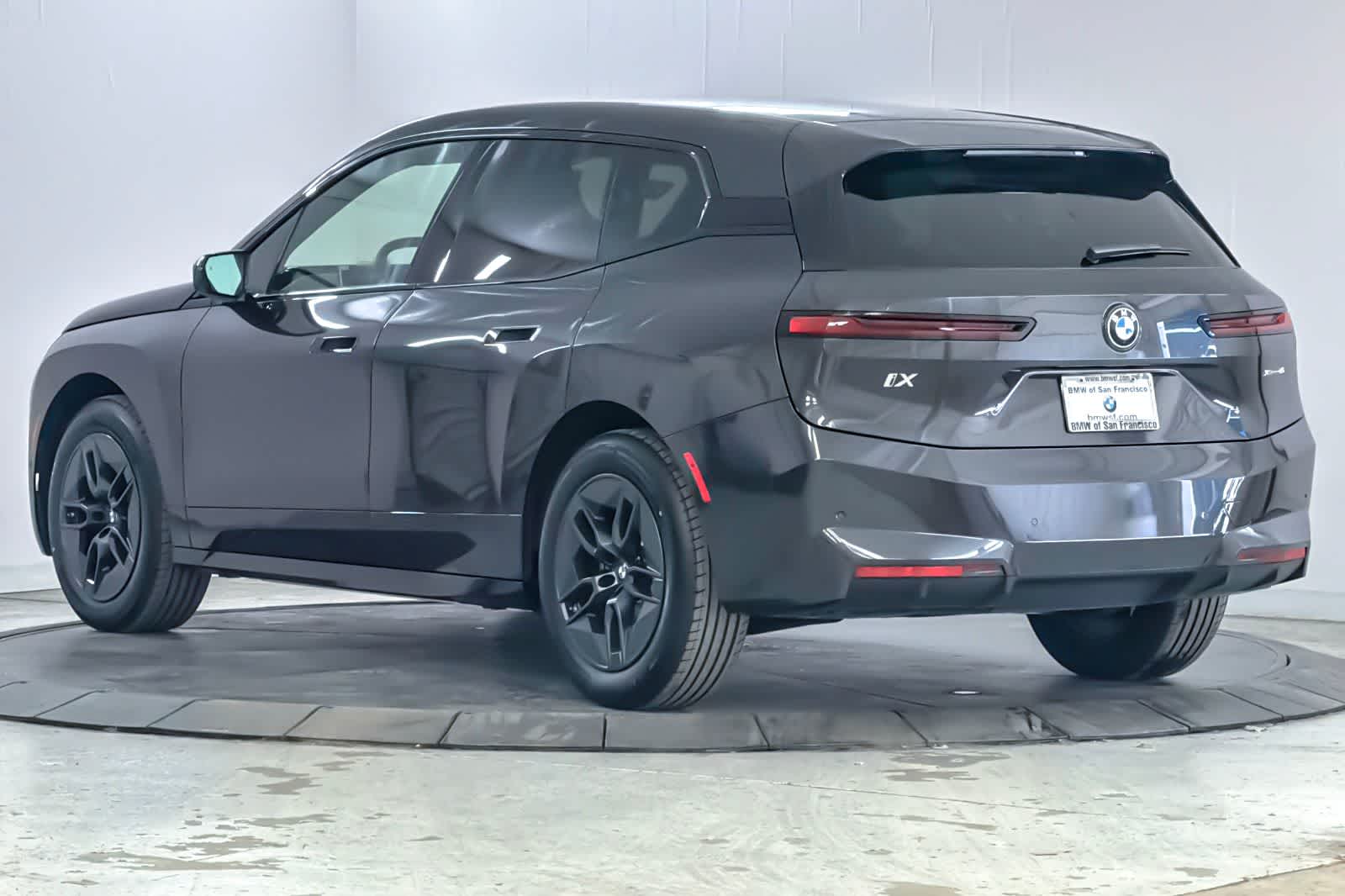 Thumbnail: 2026 BMW iX - 6