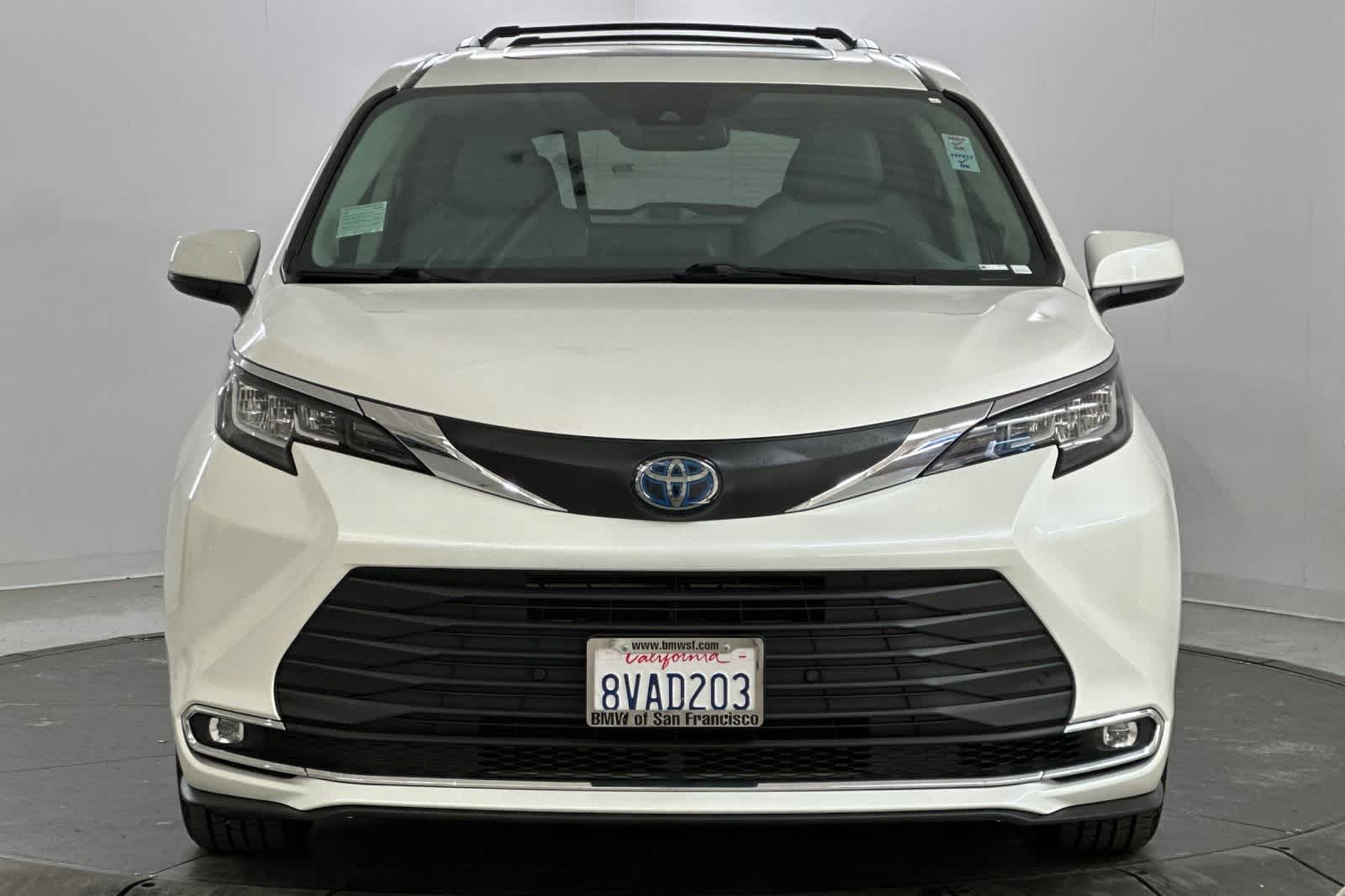 Thumbnail: 2021 Toyota Sienna - 10