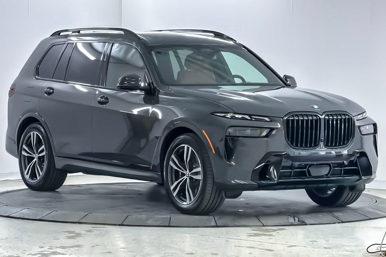 Thumbnail: 2027 BMW X7 - 9