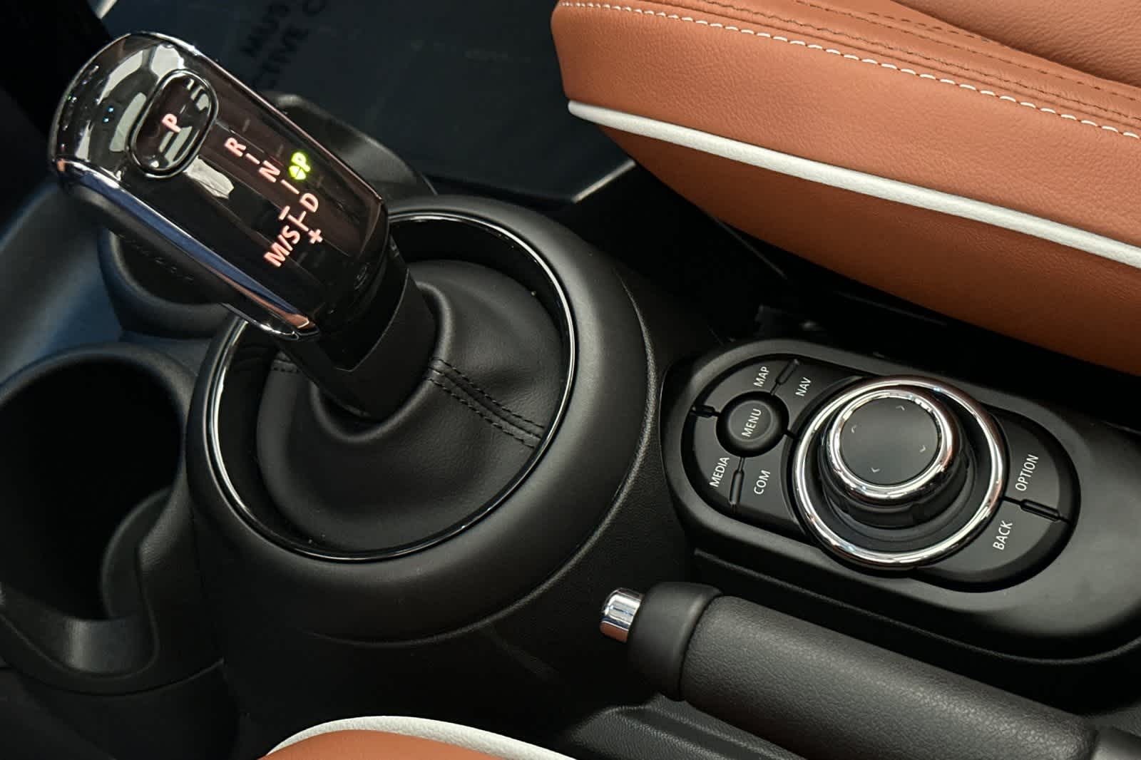 Thumbnail: 2023 MINI Cooper Hardtop - 22