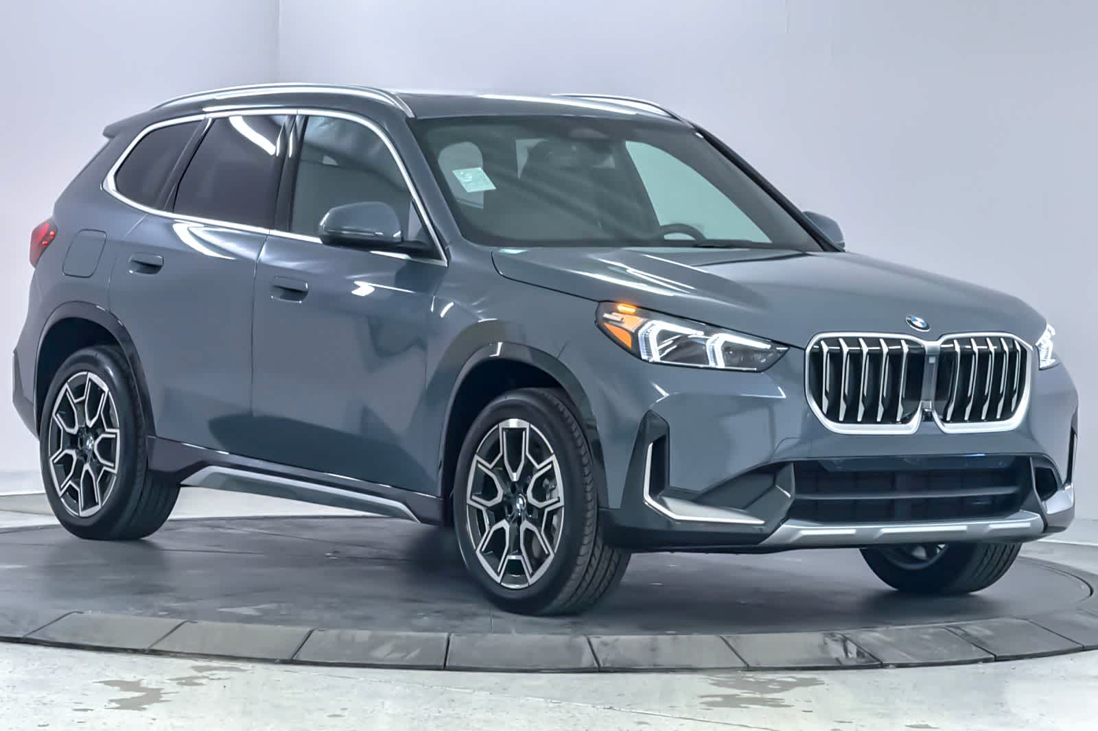 Thumbnail: 2026 BMW X1 - 9