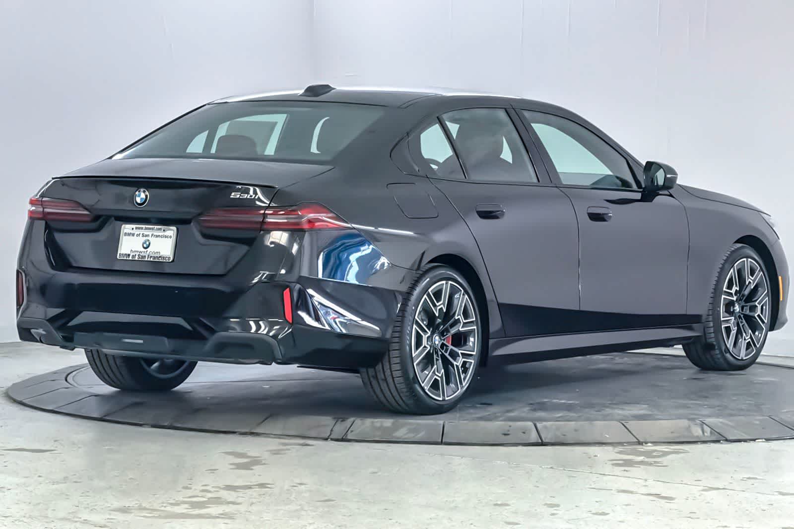 Thumbnail: 2026 BMW 5 Series - 2