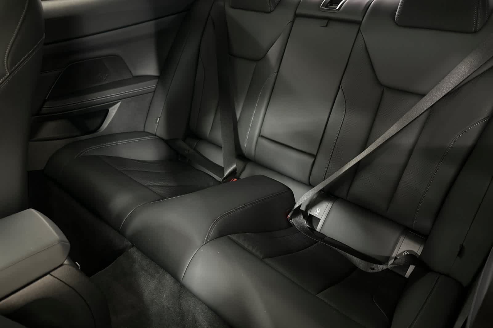 Thumbnail: 2023 BMW 4 Series - 4