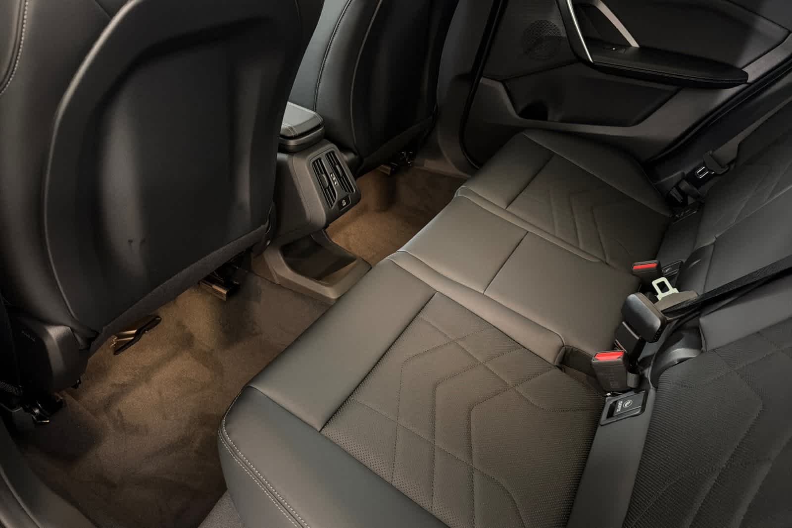 Thumbnail: 2026 BMW X1 - 4