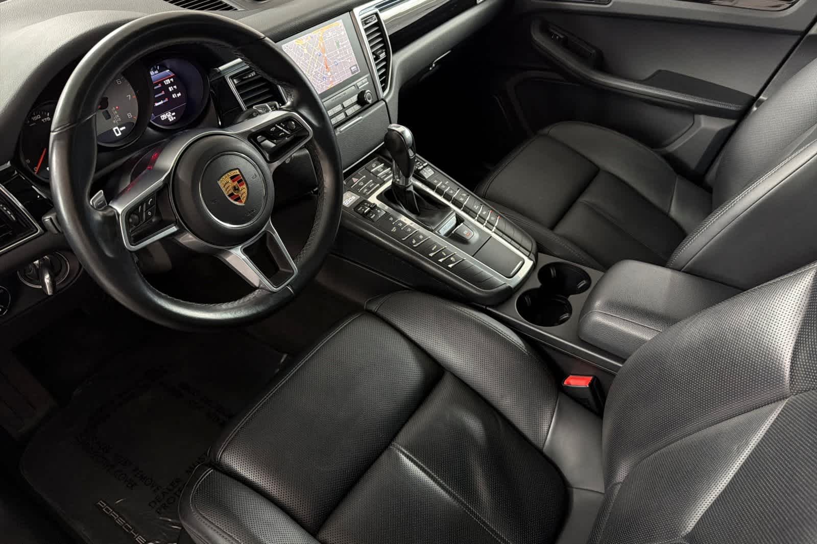 Thumbnail: 2017 Porsche Macan - 11