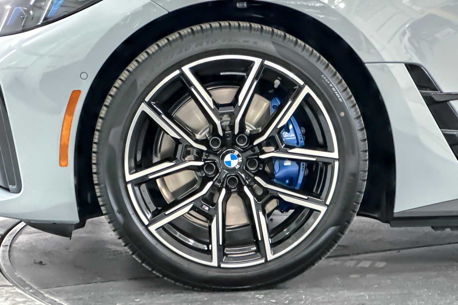 Thumbnail: 2025 BMW i4 - 23