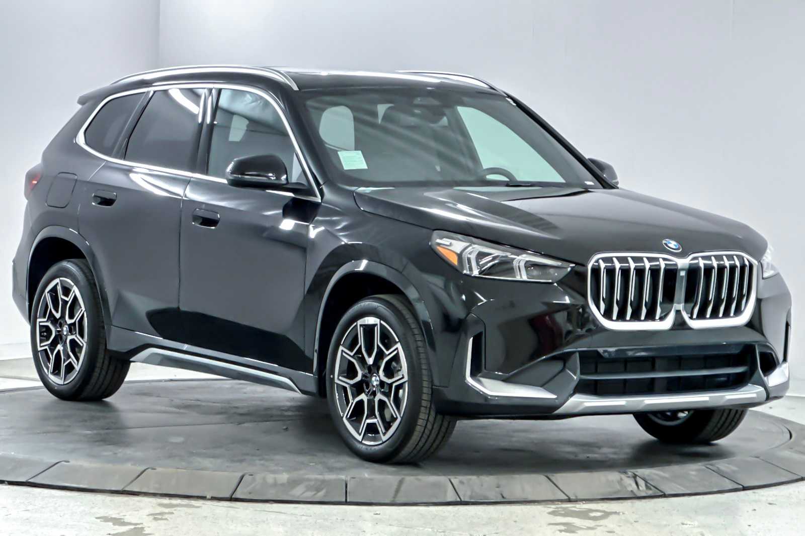Thumbnail: 2025 BMW X1 - 9