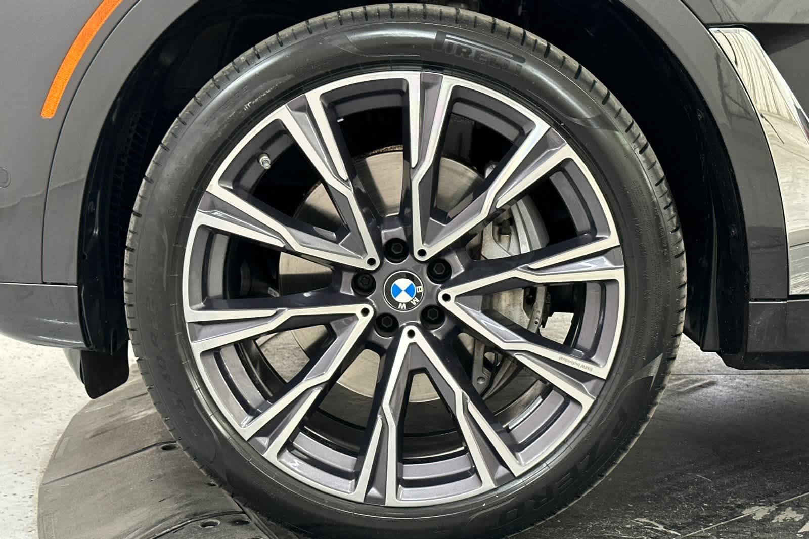 Thumbnail: 2022 BMW X7 - 27