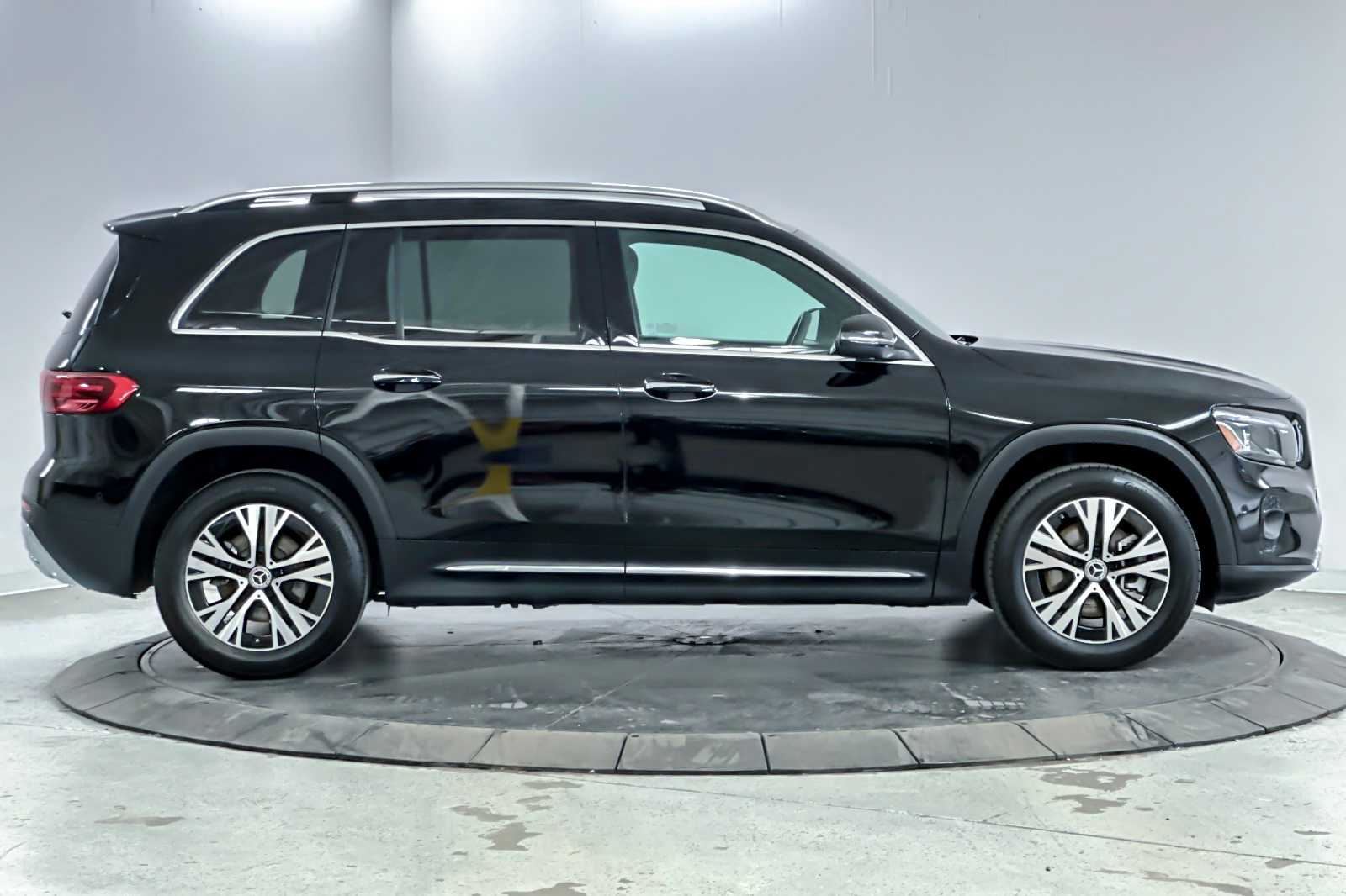 Thumbnail: 2024 Mercedes-Benz GLB - 8