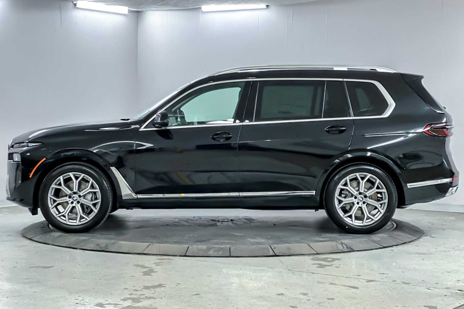 Thumbnail: 2026 BMW X7 - 5