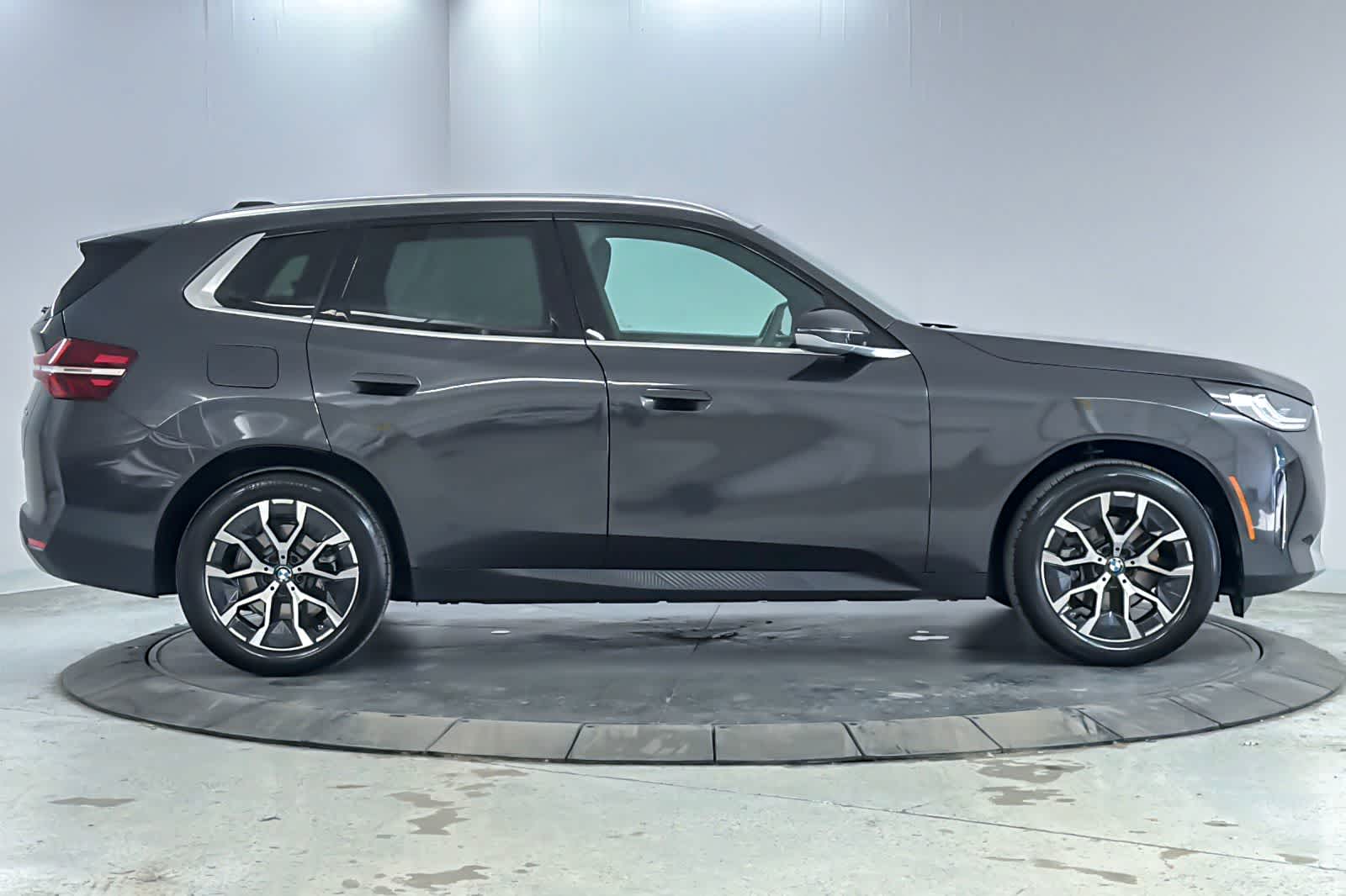 Thumbnail: 2025 BMW X3 - 8