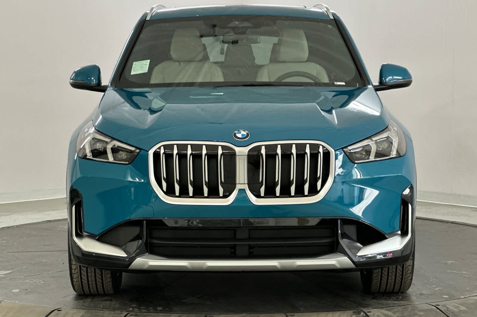 Thumbnail: 2025 BMW X1 - 10