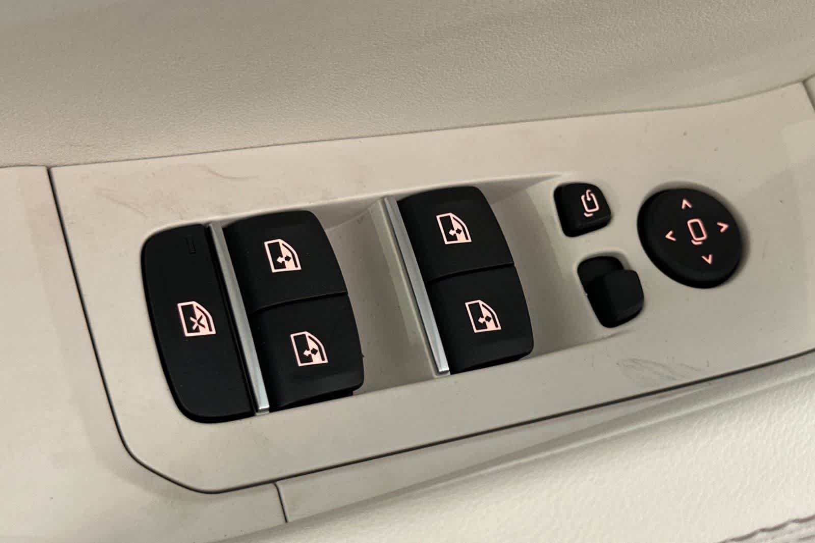 Thumbnail: 2026 BMW X6 - 13