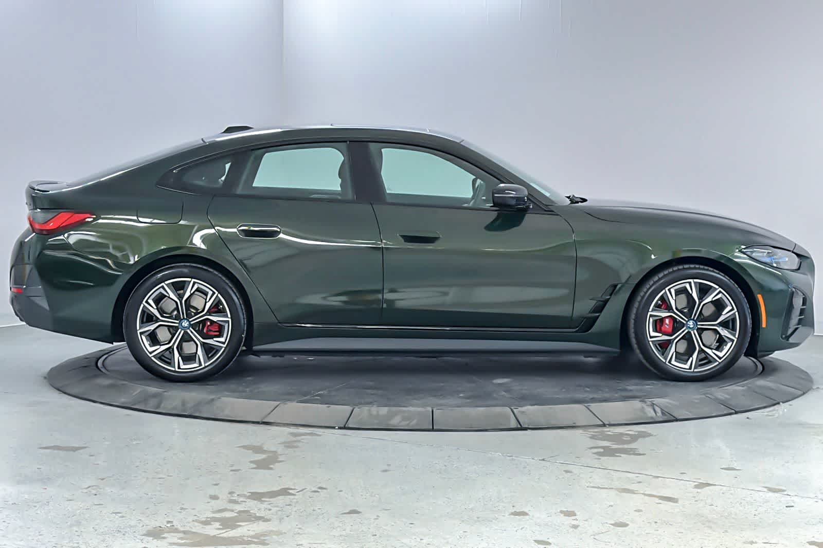 Thumbnail: 2023 BMW i4 - 8